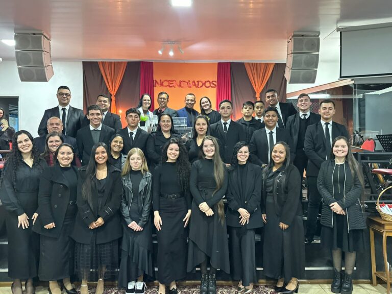 Congresso Local da MOBC reúne participantes na IBC Panambi sob o tema “Incendiados”.