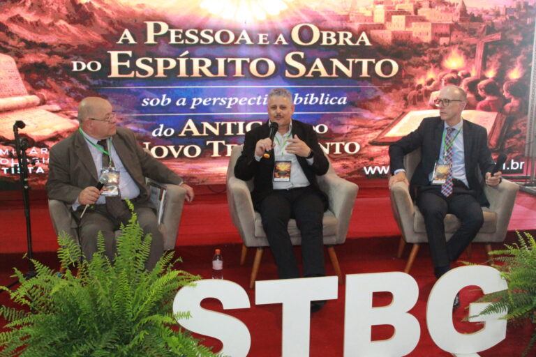 5º Simpósio Teológico promove imersão sobre a Obra do Espírito Santo no Antigo e Novo Testamento
